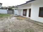 Single-Story House for Rent at Rathmalana (MRe 625)