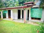 Single Story House For Rent in Athurugiriya