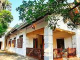 Single Story House For Rent In Mount Lavinia - CH1758
