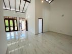 Single Story House For Sale in Athurugiriya