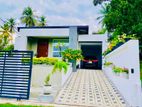 Single-Story Modern House with Rooftop for Sale in Kahatuduwa