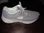 Skechers