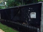 Sliding gate