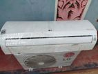 LG Dual Inverter Air Conditioner 9000BTU