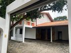 SOLAR POWERED TWO STOREY HOUSE FOR RENT IN RAJAGIRIYA (Ref:1026)