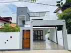 Solid Centre House for sale Piliyandala
