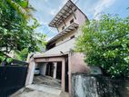 Solid House For Sale - Mount Lavinia Temple Rd / 7.8 perches