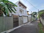 Solid Luxury House for Sale in Nugegoda Mirihana