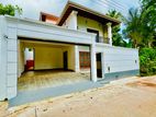 Solid New Modern Super Luxury House Piliyandala