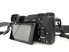 Sony A6000 Mirrorless Cam with 16 - 50mm Lens