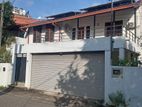 Spacious 1 St Floor House for Rent in Mount Lavinia Temples Road