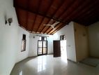 Spacious 1st Floor House Near wijerama Sri Jayawardenepura Campus