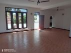Spacious 1st Floor Rent in Mount Lavinia Close to Galle Road