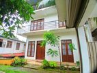 Spacious 3-Bedroom House for Rent in Kottawa