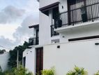 Spacious 3-Storey House for Sale in Kahathuduwa
