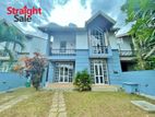 Spacious 4-Bed Home in Gated Community Rajagiriya [HS 01]