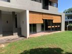 Spacious 4-Bedroom House Bordering Bolgoda River Reservation