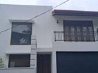 Spacious 4-Bedroom House for Sale – Athurugiriya