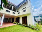 Spacious 4-Bedroom House for Sale in Kelaniya – 200m from Kandy Road