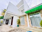 Spacious 4-Bedroom House for Sale – Thalawathugoda, Kalalgoda