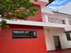 Spacious 4-Bedroom House in Dehiwala Hs3153