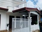 Spacious 4-Bedroom House in Kiribathgoda