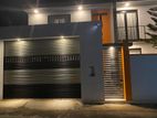 Spacious 4-Bedroom Modern House for Rent – Thalawathugoda