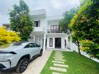 Spacious 4BR Three-Storey House in Prime Kiribathgoda