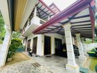 Spacious 5-Bedroom House in Kadawatha