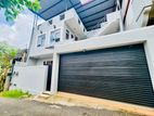 Spacious 6 Bedroom House in Dehiwala