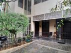 Spacious 6 Bedroom Property with Separate Annex for Sale (EM026SR)