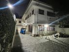 Spacious 8-Bedroom House for Rent in Colombo 04 (EM005SD)