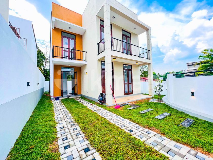 Spacious Brand New House For Sale Athurugiriya ikman