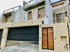 Spacious Luxurious House for Sale Thalawathugoda