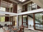 Spacious Luxury Two Storied House In Athurugiriya