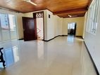 Spacious Penthouse Apartment For Sale - Colombo 04