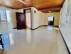 Spacious Penthouse Apartment in Colombo 4 For Sale