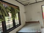 Spacious Room for Rent – Colombo 5