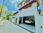 Spacious Two-Unit Luxury House for Sale – Kiribathgoda