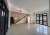 Specious Three Storey House in Battaramulla - Ansicht 3