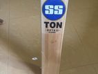 SS cricket bat