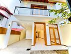 Stylish Family Home for Sale – Talawatugoda