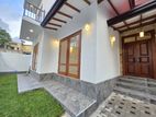 Stylish Family Home Near Town – Piliyandala