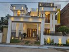 සුඛෝපභෝගි අංගසම්පූර්ණ තෙමහල් නිවස විකිණීමට කදිරාණ තිඹිරිගස්කටුවම මීගමුව