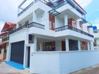 සුඛෝපභෝගී අලංකාර නවීනතම දෙමහල් නිවස piliyandala