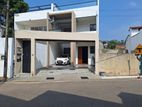 super brand new 3st luxury house for nawala junction