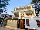 SUPER BRAND NEW LUXURY 3 STOREY HOUSE FOR SALE IN RAJAGIRIYA .