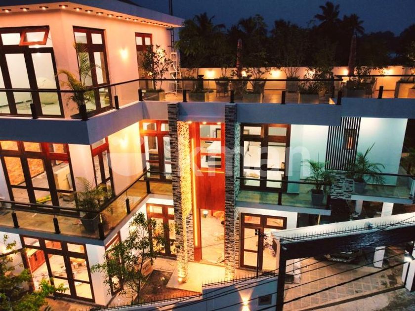 SUPER BRAND NEW LUXURY THREE STOREY HOUSE FOR SALE IN PALAWATHA | ikman