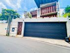 Super Luxurious 3 Storey House for Sale in Pelawatta - Akuregoda