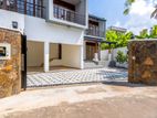Super Luxury 14P Modern House For Sale In Battaramulla Near Waters Edge